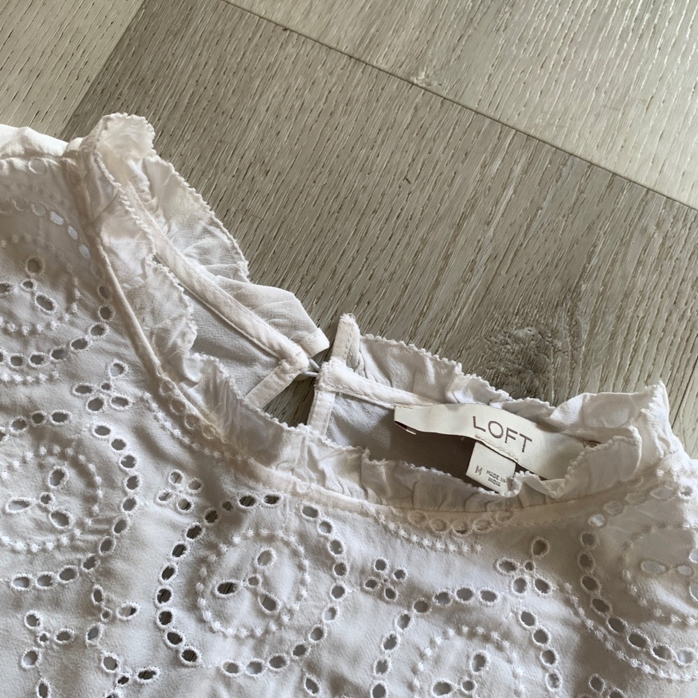 Loft Womens‎ White Eyelet Embroidered Ruffle Neck Blouse Medium Cottagecore Boho